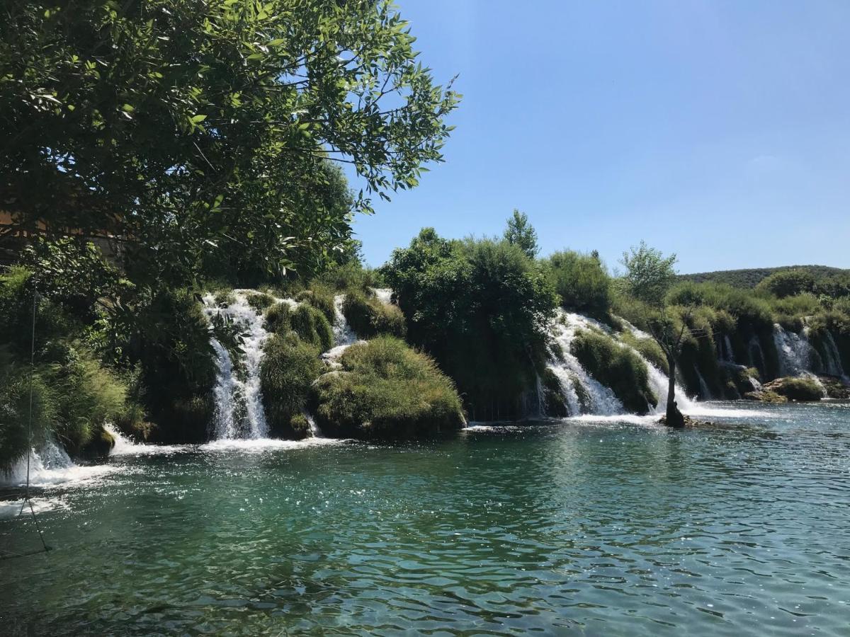 Apartmani Most Maslenica Zewnętrze zdjęcie